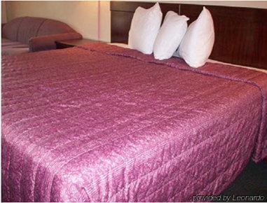 Budgetel Inn & Suites Колумбус Номер фото