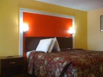 Budgetel Inn & Suites Колумбус Экстерьер фото
